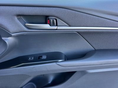 2026 Toyota Camry - Photo 18