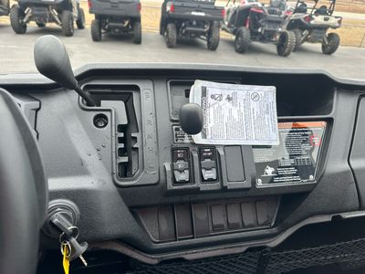 2025 Honda Pioneer 1000-5 Deluxe - Photo 9