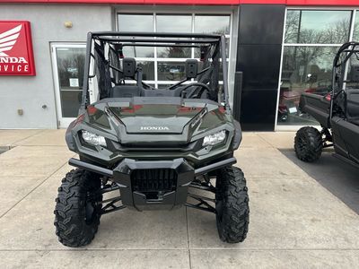 2025 Honda Pioneer 1000-5 Deluxe - Photo 2
