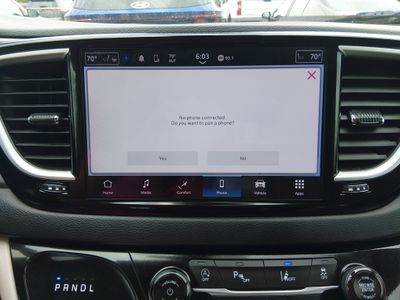 2024 Chrysler Pacifica — photo 20 view
