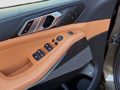 2026 BMW X5 — photo 22 view
