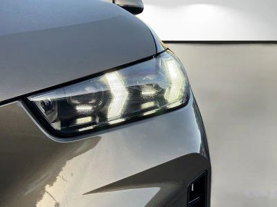 2026 BMW X5 — photo 9 view