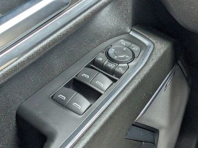 2024 Chevrolet Silverado 3500HD — photo 21 view