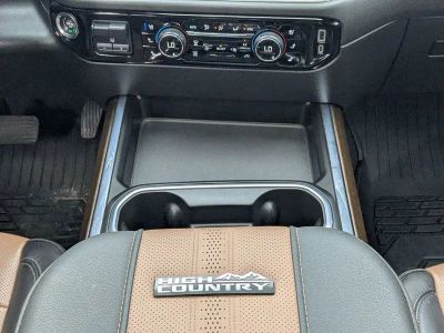 2024 Chevrolet Silverado 3500HD — photo 19 view
