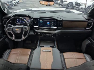 2024 Chevrolet Silverado 3500HD — photo 15 view