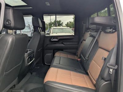 2024 Chevrolet Silverado 3500HD — photo 14 view