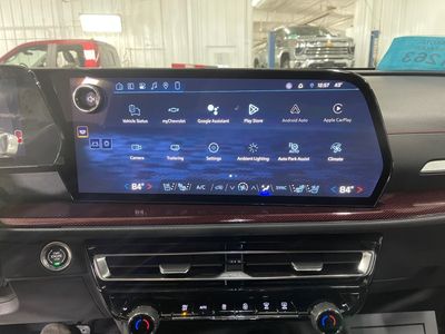 2026 Chevrolet Traverse — photo 11 view
