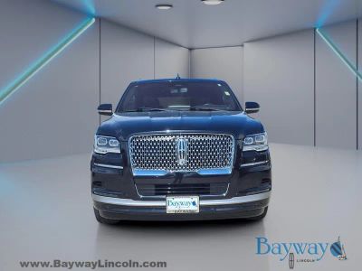 2024 Lincoln Navigator — detail view