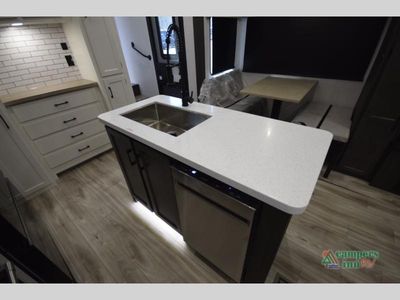 2026 Venture RV SportTrek Touring Edition — photo 34 view