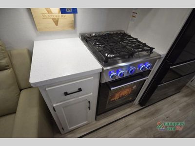 2026 Venture RV SportTrek Touring Edition — photo 30 view