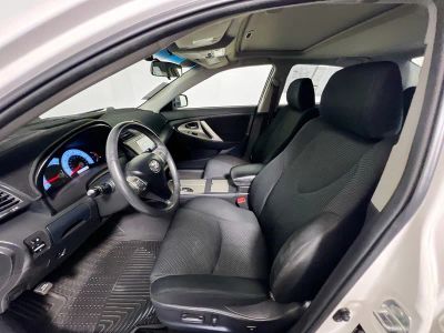 2010 Toyota Camry — photo 12 view