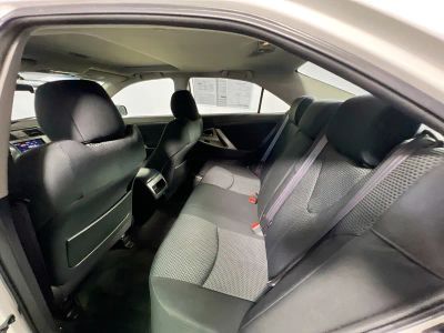 2010 Toyota Camry — photo 25 view