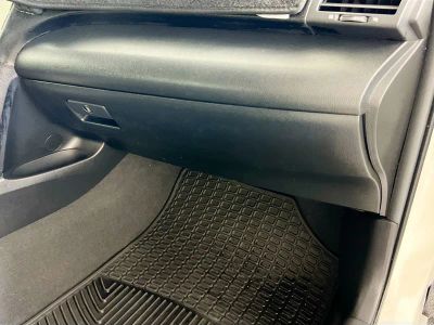 2010 Toyota Camry — photo 31 view