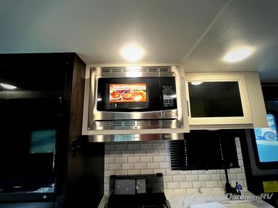 2023 Jayco Jay Feather Micro - Photo 10
