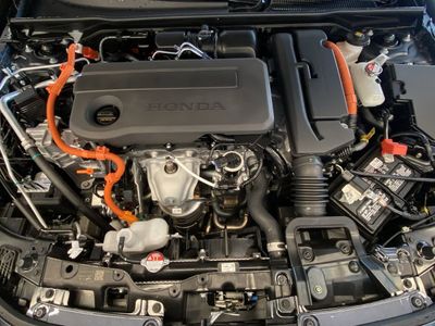 2026 Honda Civic Hatchback Hybrid — photo 9 view