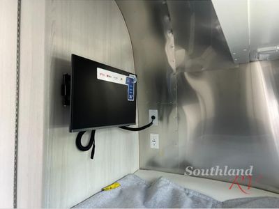 2025 Airstream Bambi - Photo 11