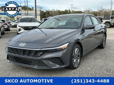 2024 Hyundai Elantra - Photo 2