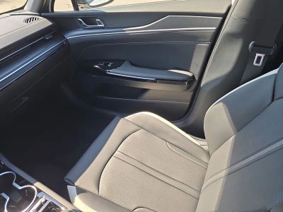 2026 Kia K5 — photo 15 view