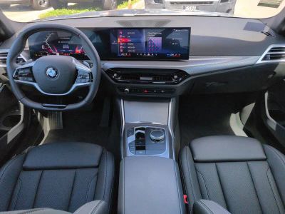 2026 BMW 3 Series — photo 15 view