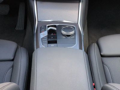 2026 BMW 3 Series — photo 19 view