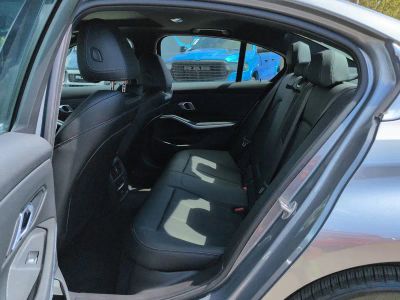 2026 BMW 3 Series — photo 14 view