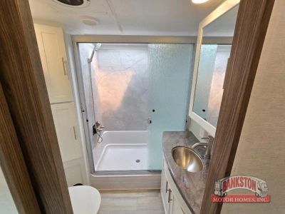 2024 Avenue 37MBR — photo 29 view