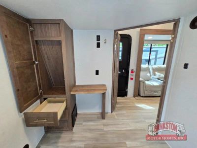2024 Avenue 37MBR — photo 24 view