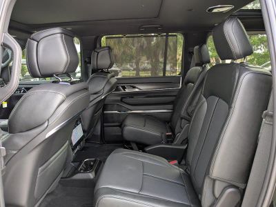 2026 Jeep Grand Wagoneer — photo 15 view