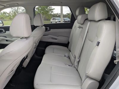 2026 Kia Sorento — photo 16 view
