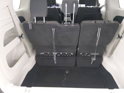 2023 Chrysler Voyager - Photo 11
