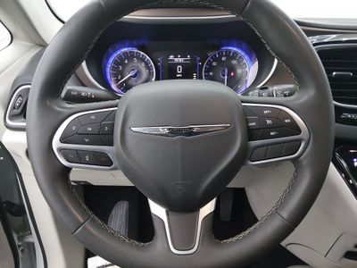 2023 Chrysler Voyager - Photo 12