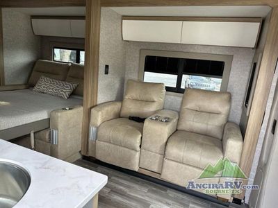 2025 Tiffin Motorhomes Wayfarer - Photo 7