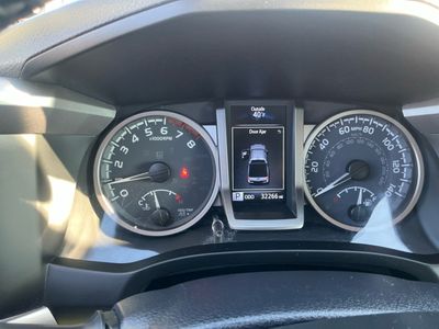 2023 Toyota Tacoma — photo 10 view