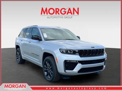 2026 Jeep Grand Cherokee Limited in Silver — front three-quarter view