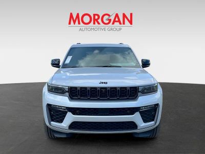 2026 Jeep Grand Cherokee — side profile view