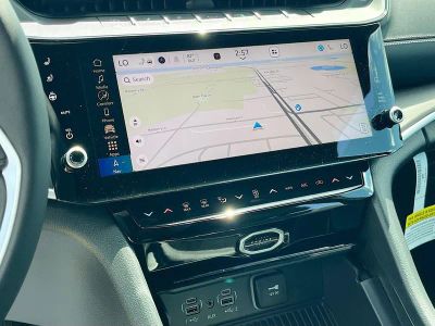 2026 Jeep Grand Cherokee — photo 13 view