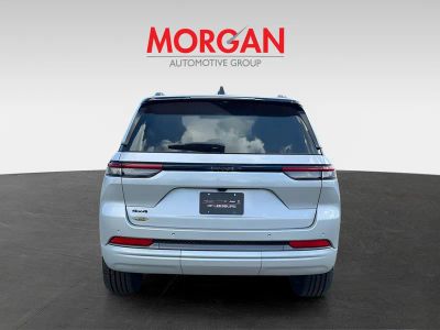 2026 Jeep Grand Cherokee — engine compartment view