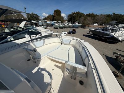 2026 Robalo 232 EX - Photo 2