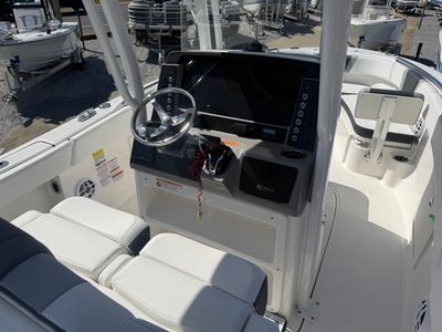 2026 Robalo 232 EX - Photo 4