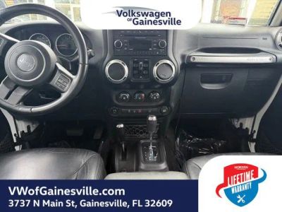 2015 Jeep Wrangler — photo 14 view