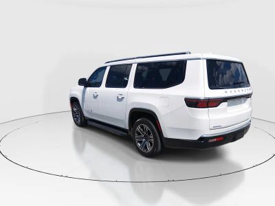 2023 Jeep Wagoneer L - Photo 5
