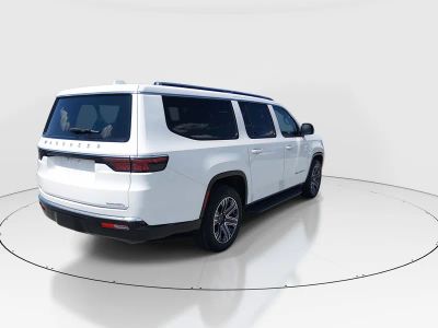 2023 Jeep Wagoneer L - Photo 7