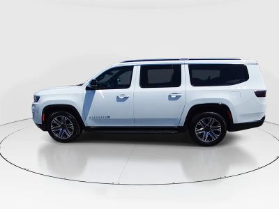 2023 Jeep Wagoneer L - Photo 4