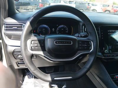 2023 Jeep Wagoneer L - Photo 12