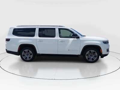 2023 Jeep Wagoneer L - Photo 8