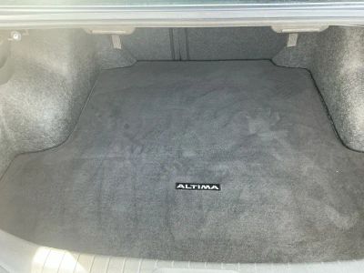 2019 Nissan Altima — photo 17 view