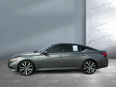 2019 Nissan Altima — rear three-quarter view
