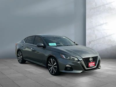 2019 Nissan Altima — photo 8 view
