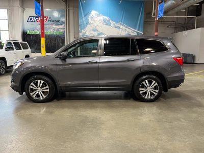 2017 Honda Pilot — side profile view