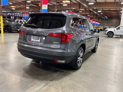 2017 Honda Pilot — detail view